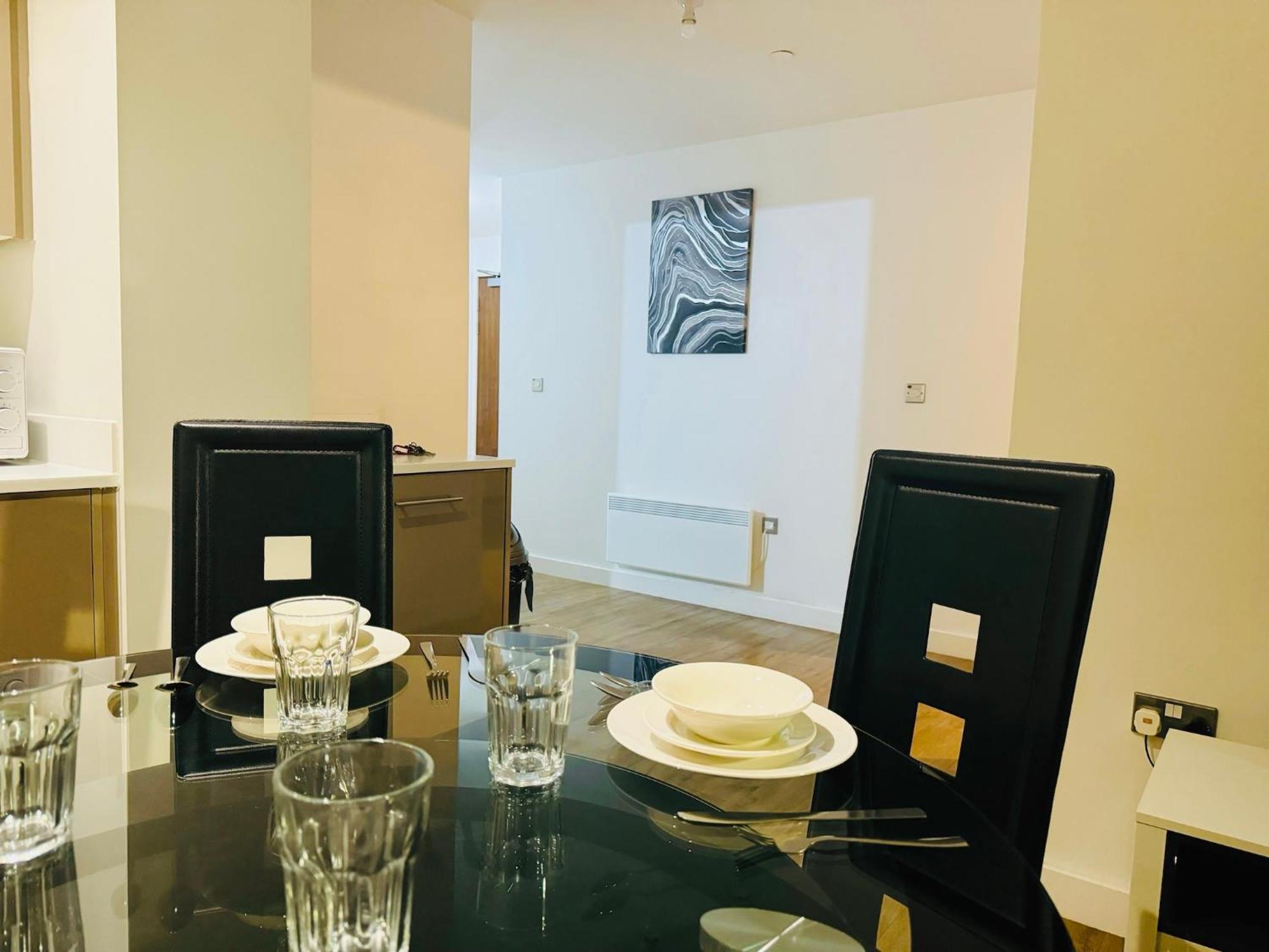 Last-Minute Specials L Book It Now L Sleeps Up To 4 L 2 Bed 2 Bath - Gym - Prime Birmingham Location L Jvt Short Lets Esterno foto